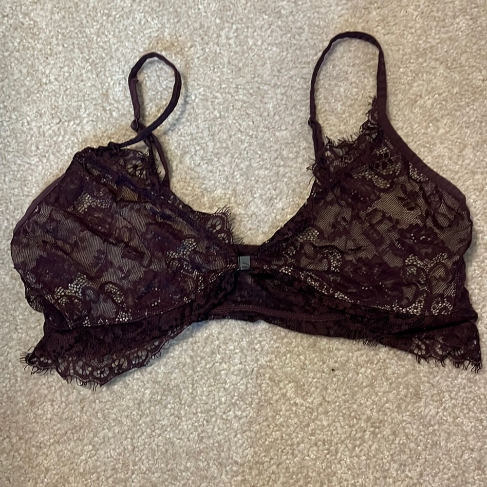 Me to We lace bralette with front snap